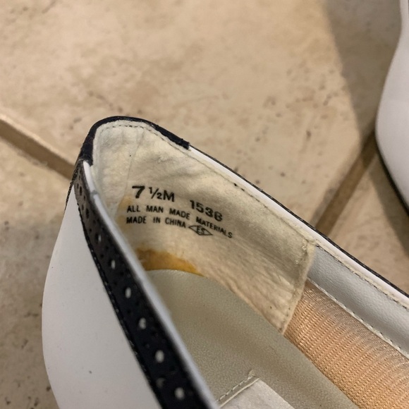 Vintage 101 PARK Black & White Cap Toe Pumps | Spectator Style Heels | Size 7.5M - Picture 9 of 10